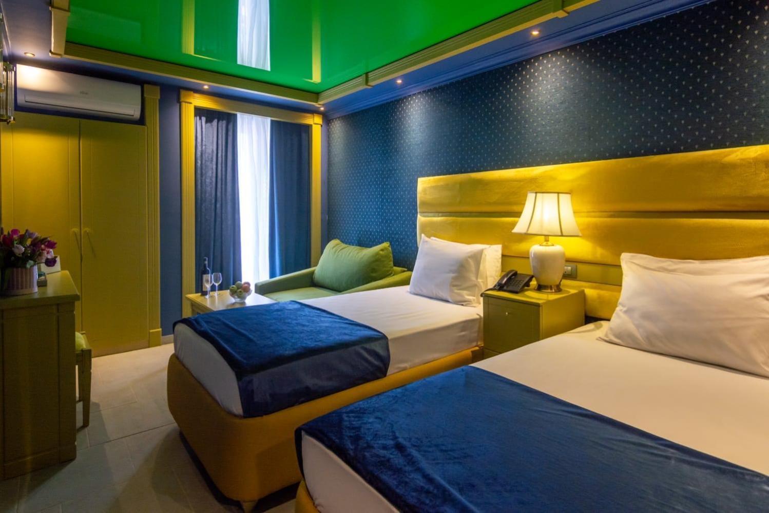 Hotel Craiova By Phoenicia Blue View Olimp Exterior photo